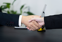 池州市政府与九州ku游官网国际举行合作研讨座谈会暨合作项目签约仪式